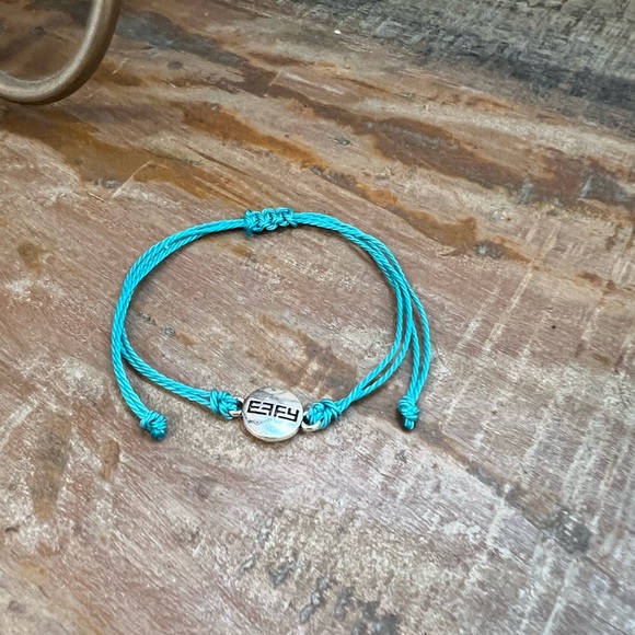 New Effy Silver and teal rope charm bracelet. Exclusive for Royal Caribbean - Picture 2 of 6